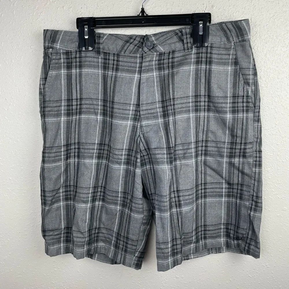 O’Neill First In Last Out Shorts Size 36 EUC